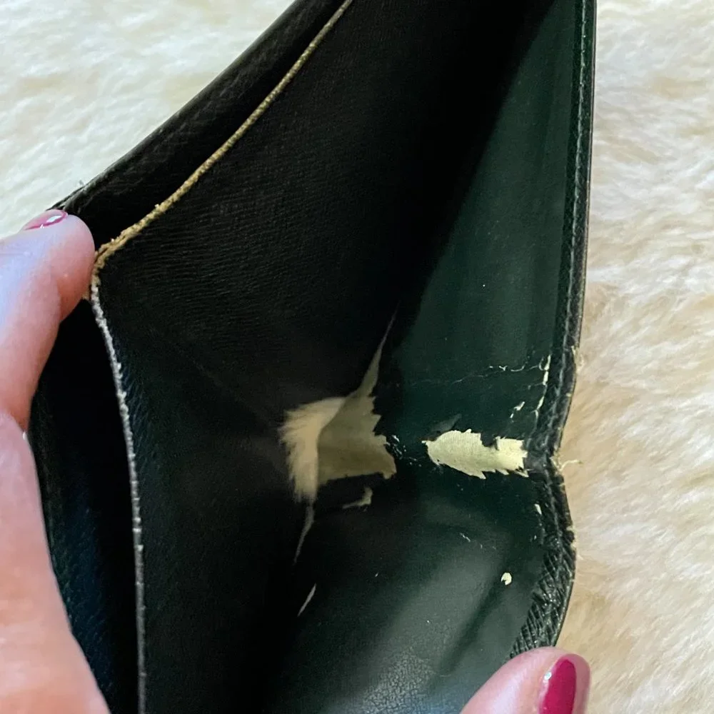 Louis Vuitton Wallet - Picture 15 of 15